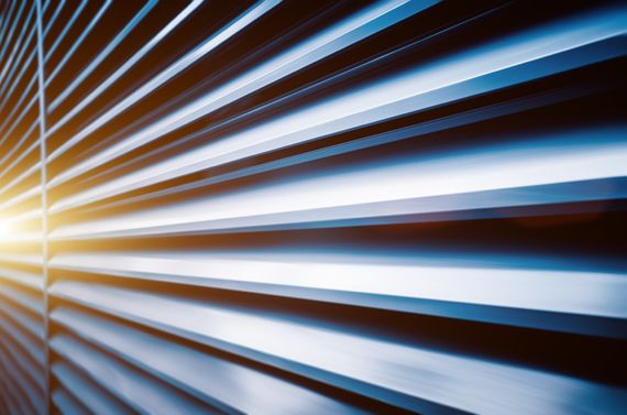 関東エリアの様々な建物へオーダーメイドのシャッター製作を請け負います