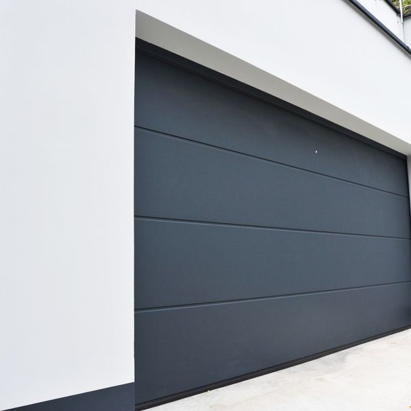 関東エリアの建物に貴方だけの独創的なシャッターを設置しませんか